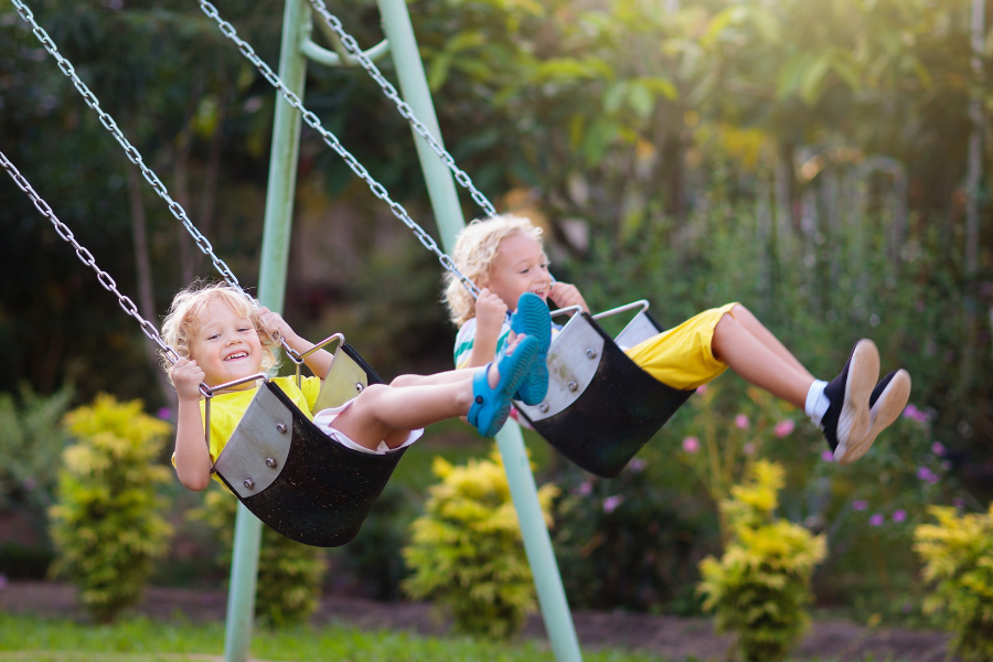 rkids on swings